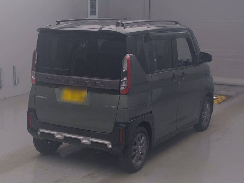 MITSUBISHI DELICA MINI