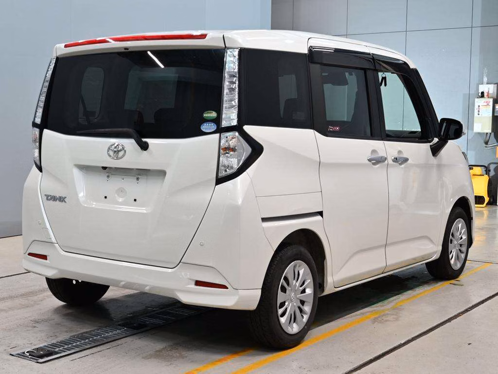 TOYOTA TANK
