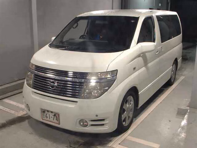 NISSAN ELGRAND