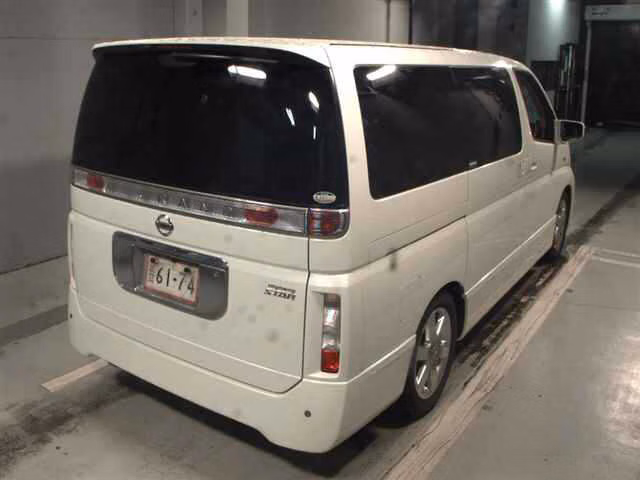 NISSAN ELGRAND
