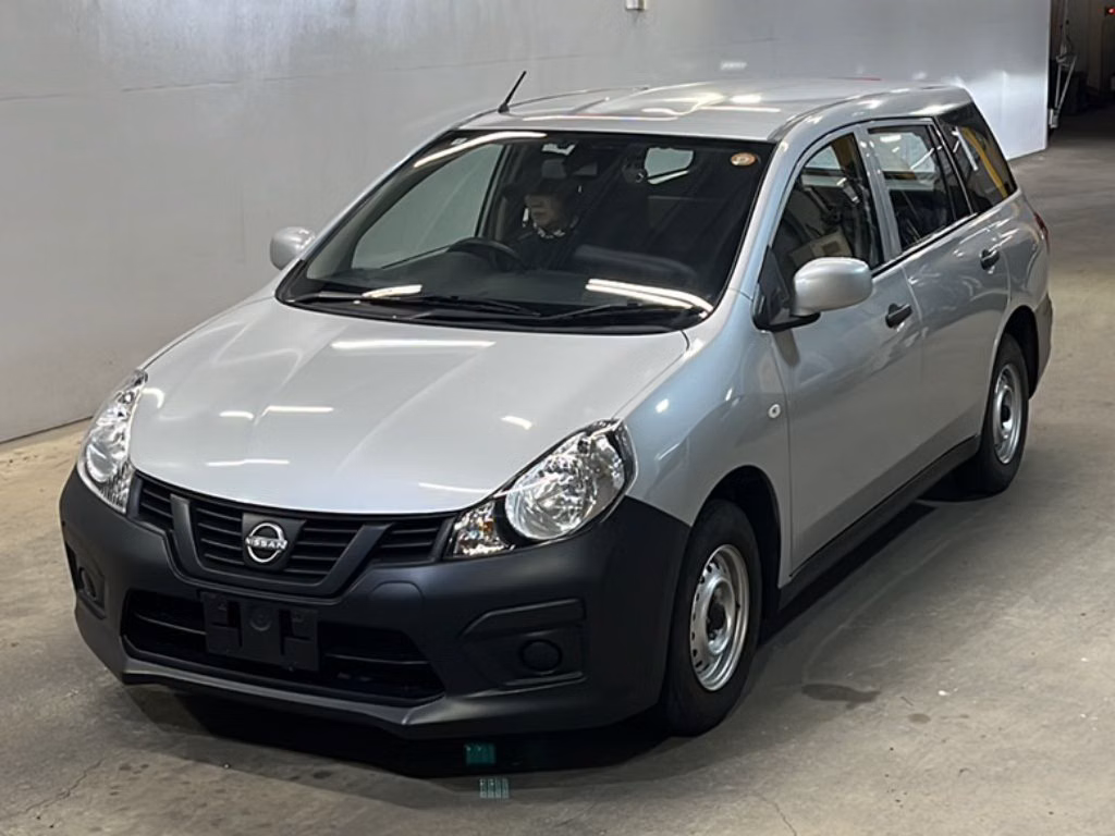 Nissan AD