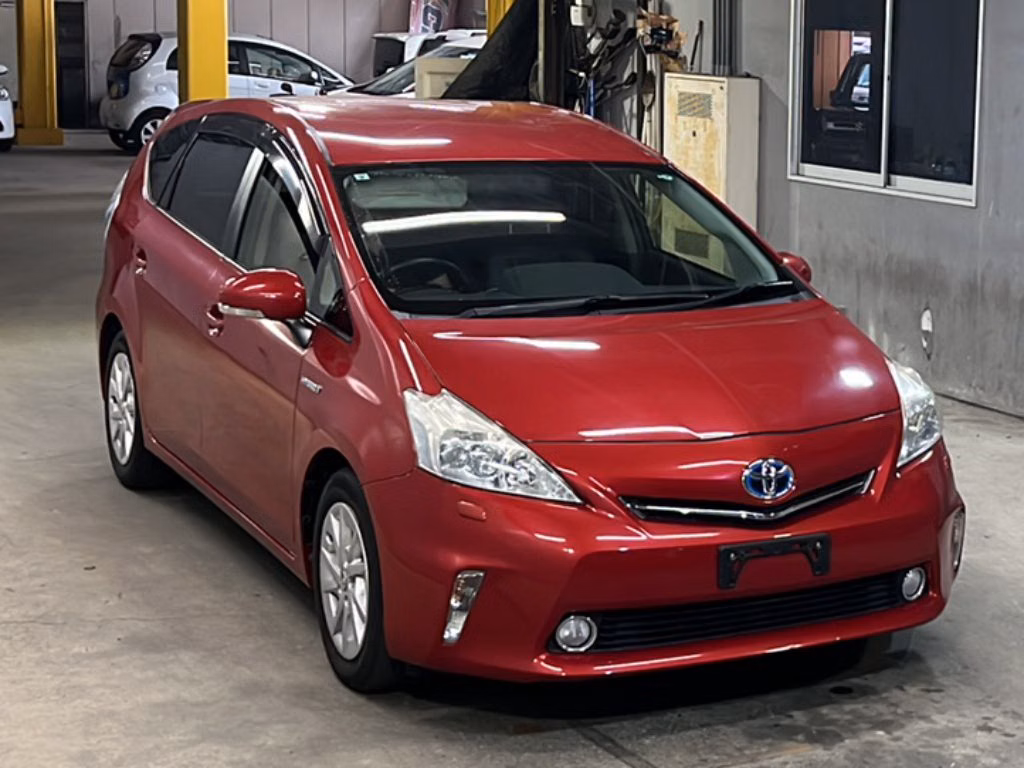 TOYOTA PRIUS ALPHA