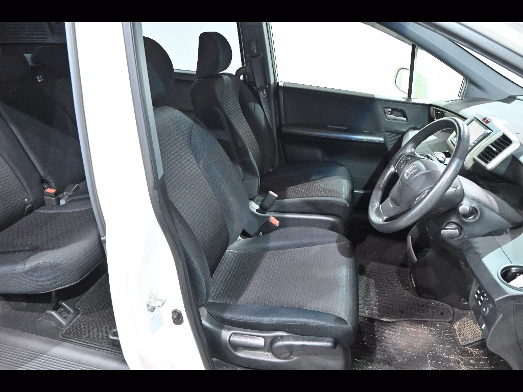 HONDA FREED SPIKE