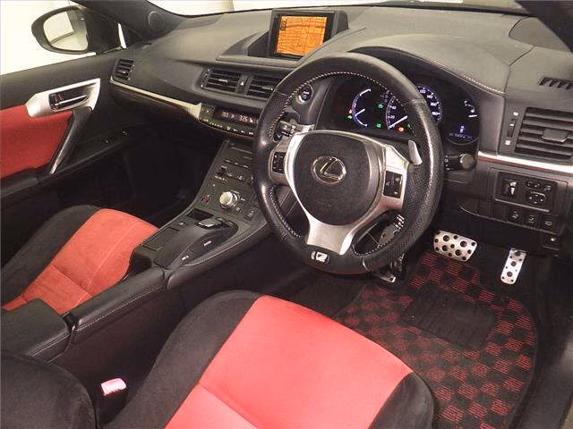 LEXUS CT200H