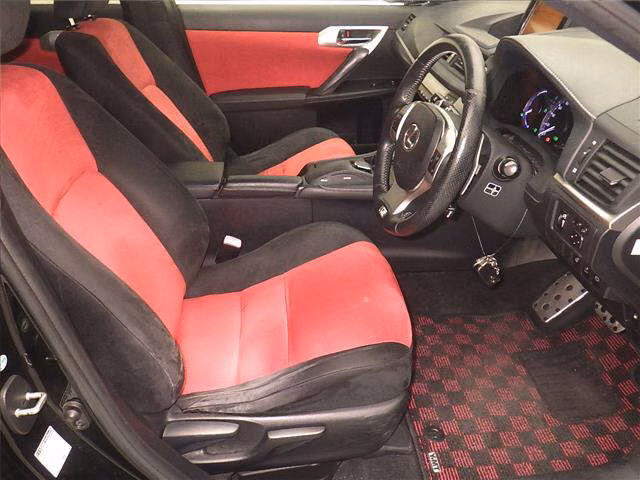 LEXUS CT200H