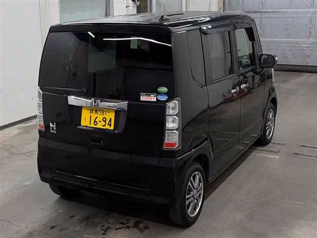 HONDA N-BOX
