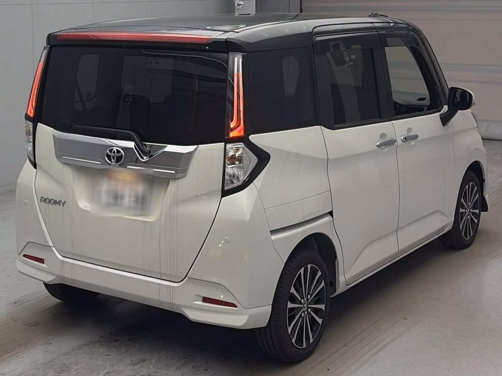 TOYOTA ROOMY