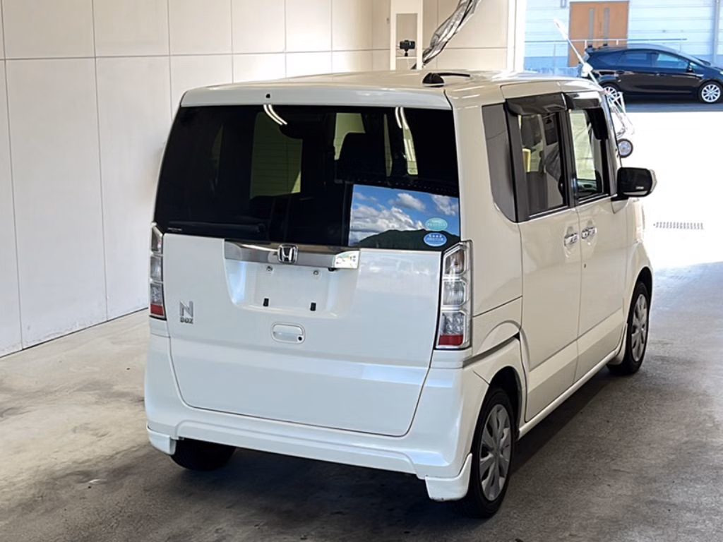 HONDA N-BOX