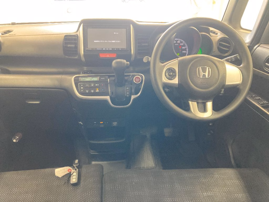 HONDA N-BOX
