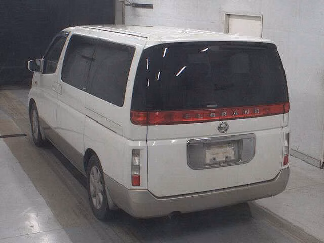 NISSAN ELGRAND