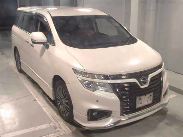 NISSAN ELGRAND