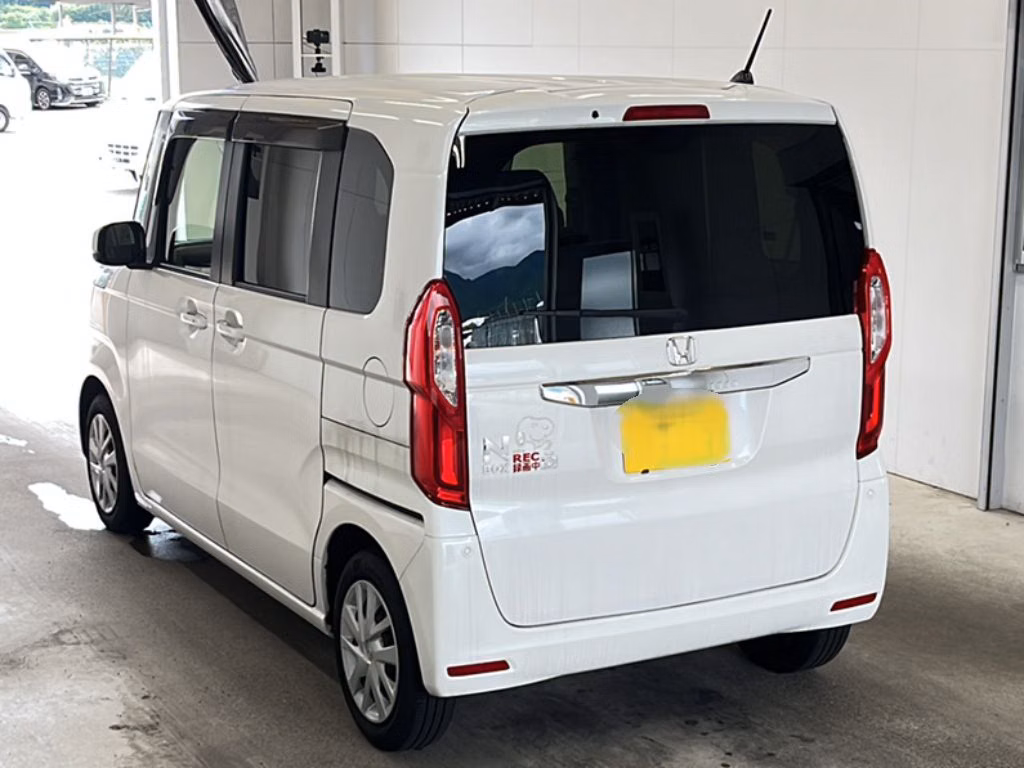 HONDA N-BOX