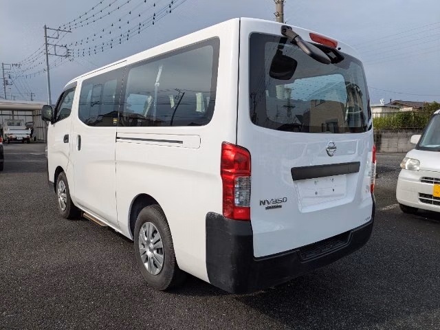 NISSAN NV350 CARAVAN