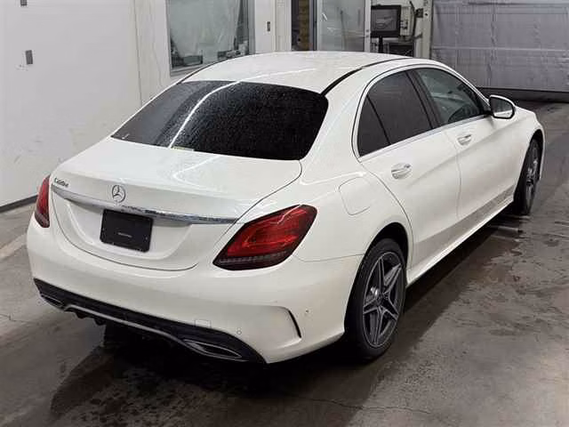 MERCEDES-BENZ C-CLASS