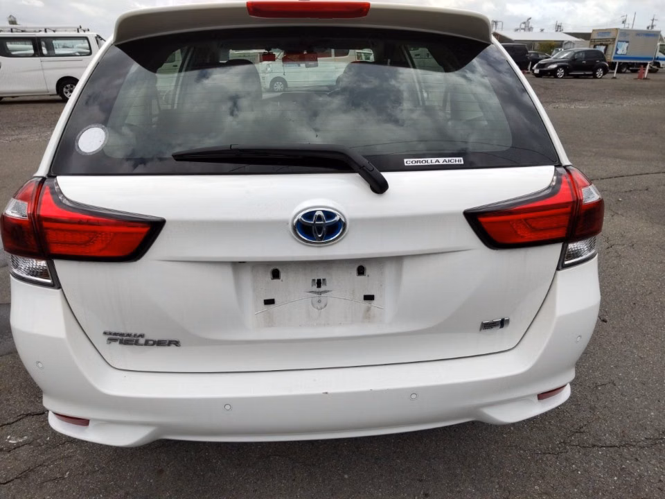 TOYOTA COROLLA FIELDER