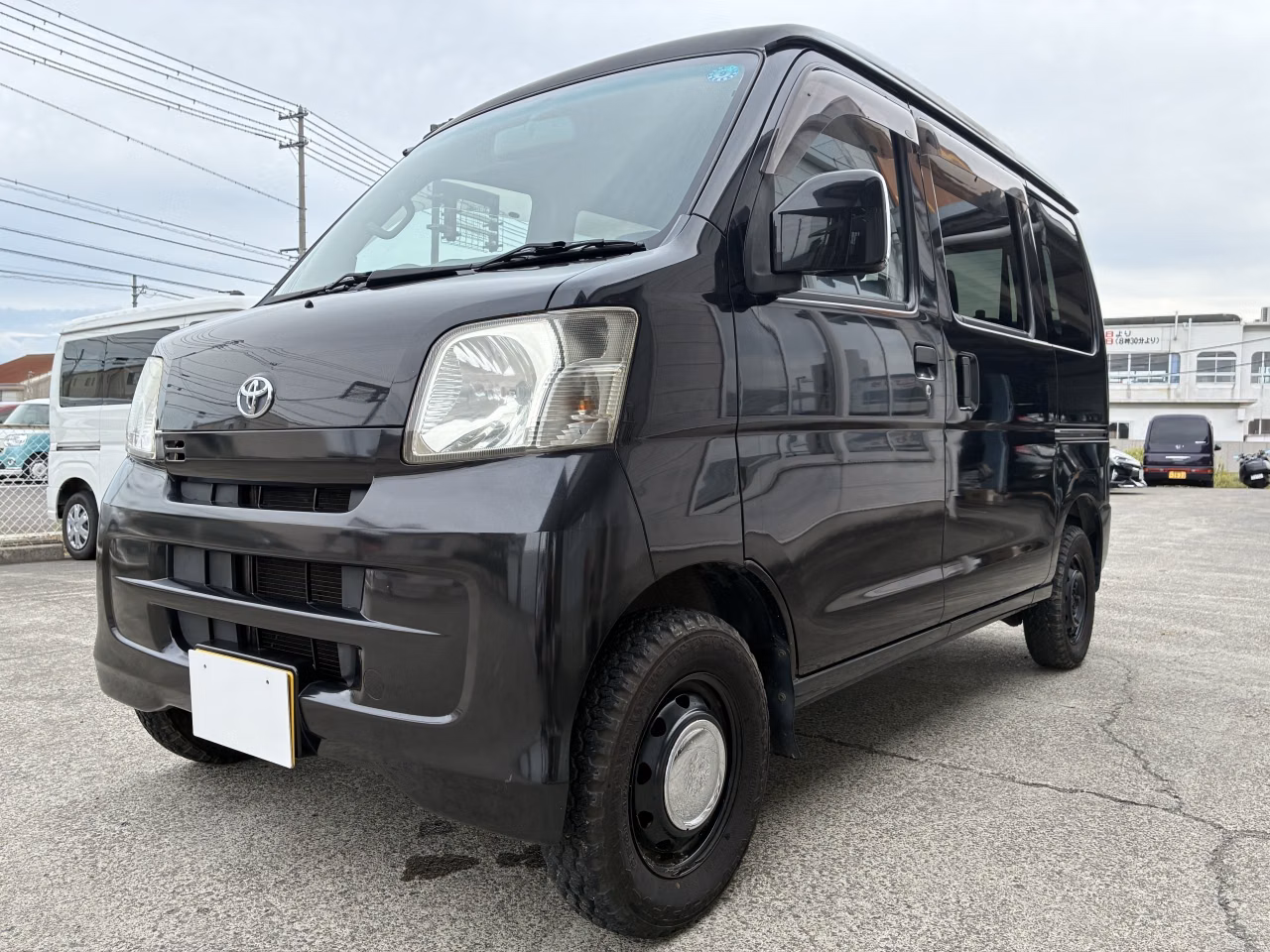 TOYOTA PIXIS VAN