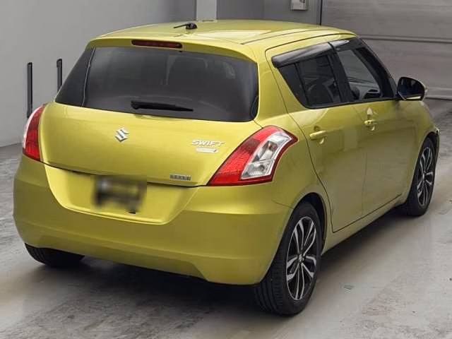 SUZUKI SWIFT