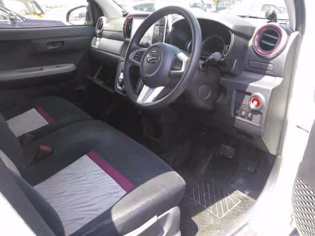 DAIHATSU BOON