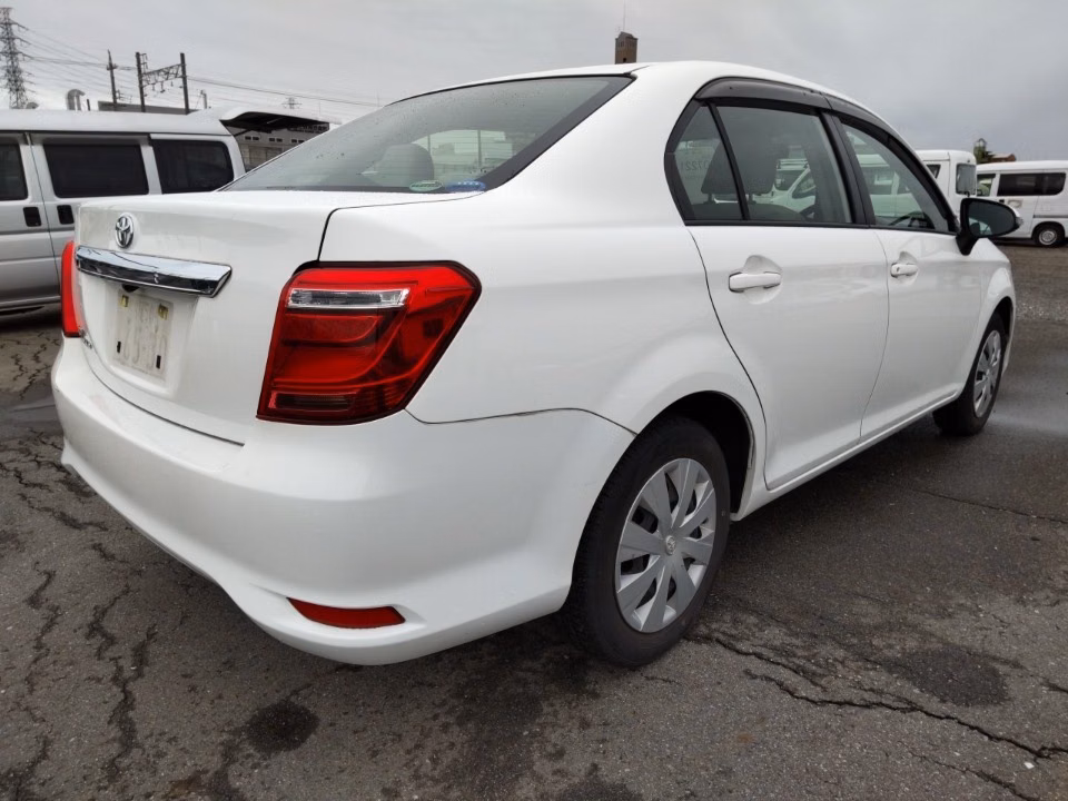 TOYOTA COROLLA AXIO