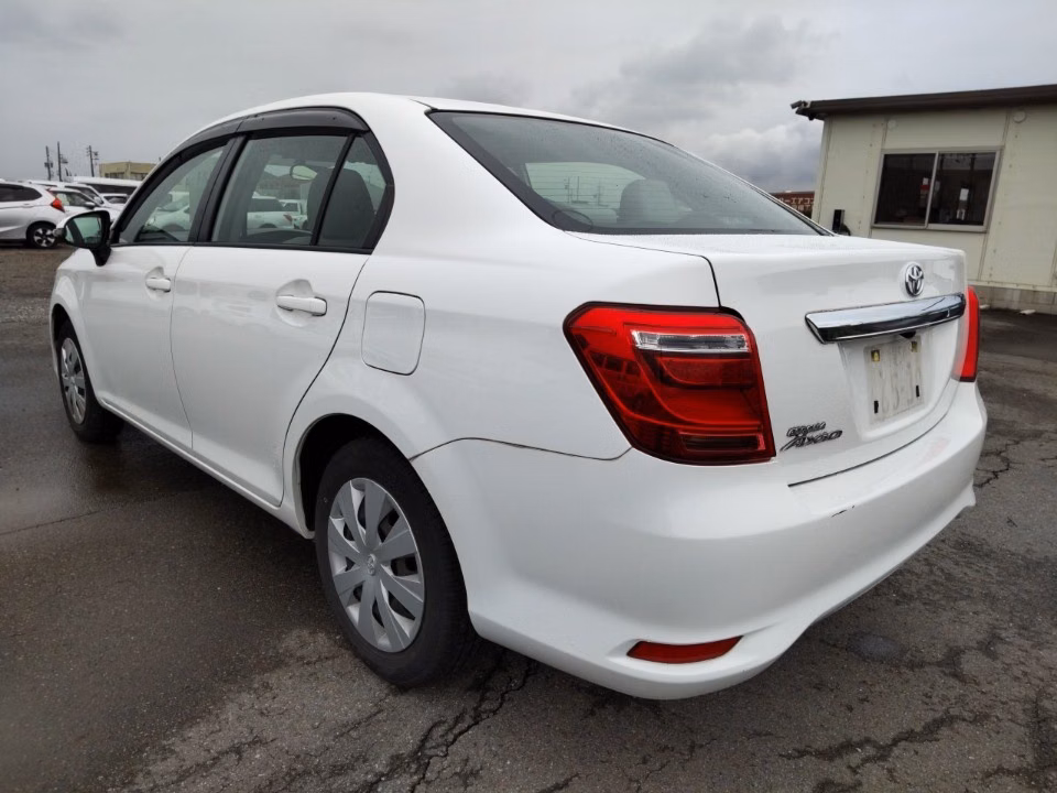 TOYOTA COROLLA AXIO