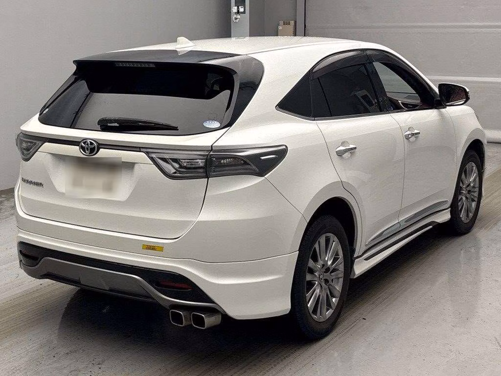TOYOTA HARRIER