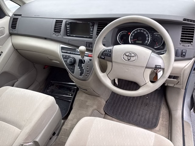 TOYOTA ISIS