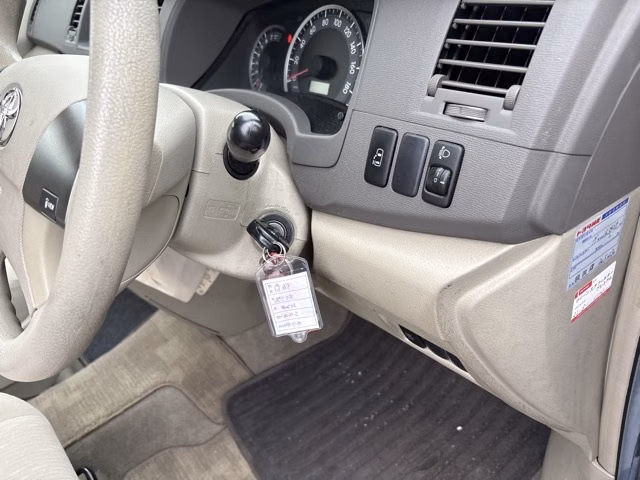 TOYOTA ISIS