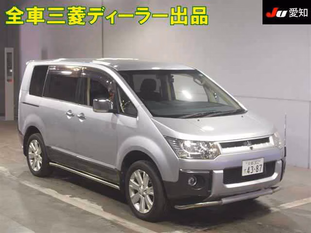 Mitsubishi Delica D:5