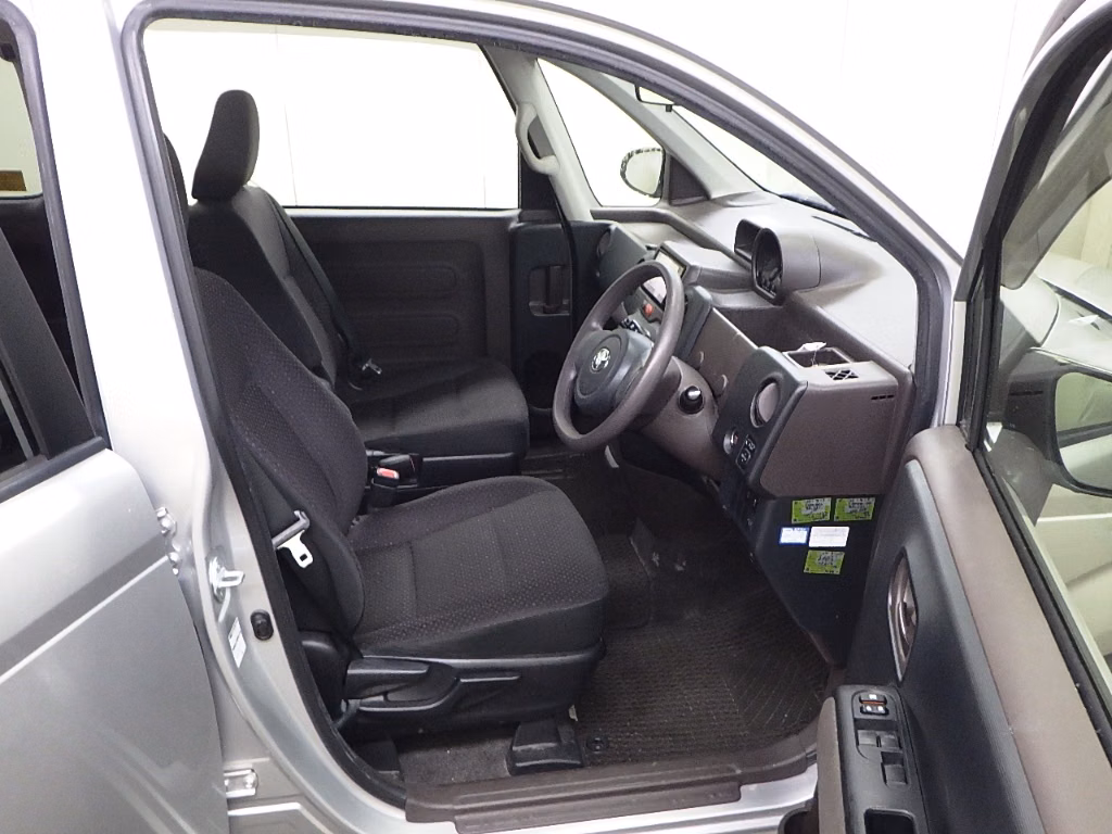 TOYOTA SPADE