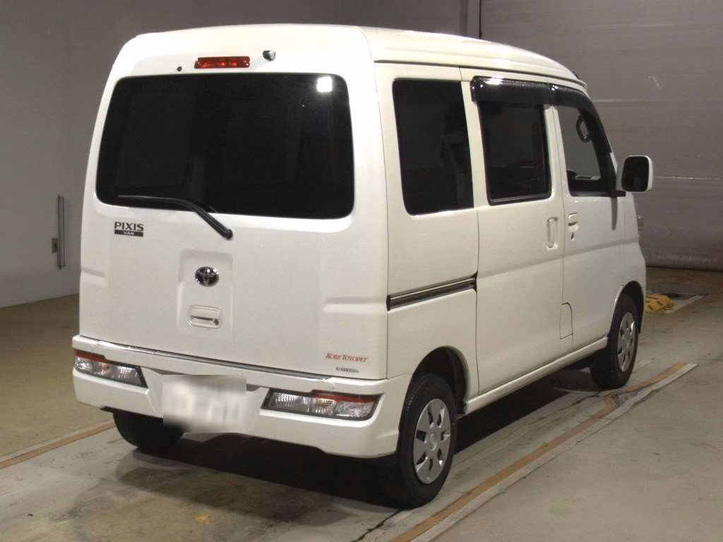 TOYOTA PIXIS VAN
