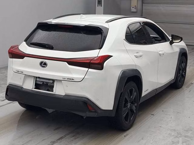 Lexus UX250h