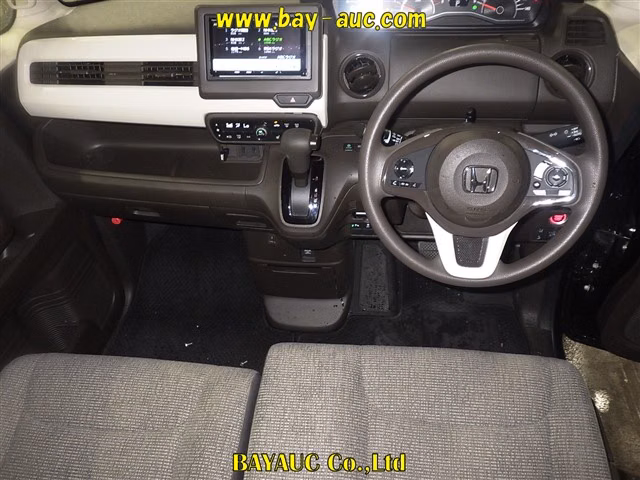 HONDA N-BOX