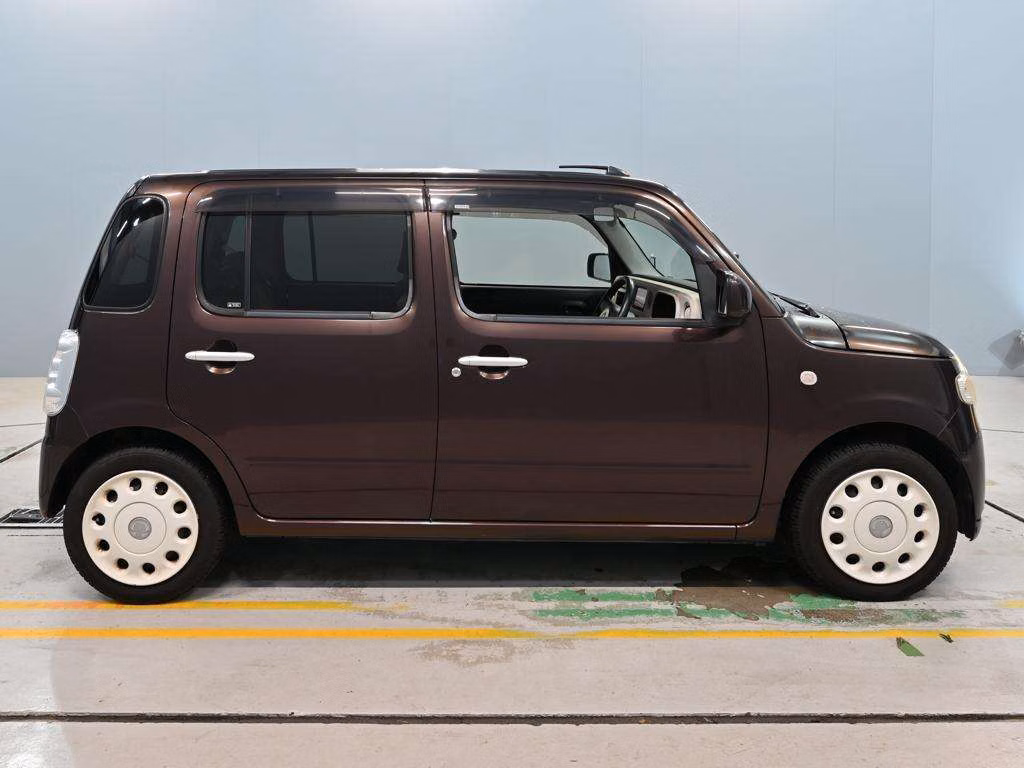 DAIHATSU MIRA COCOA
