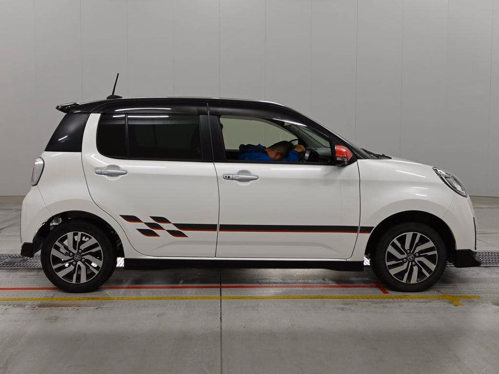 TOYOTA PASSO
