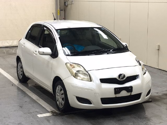 TOYOTA VITZ