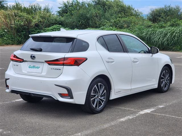 Lexus CT200h