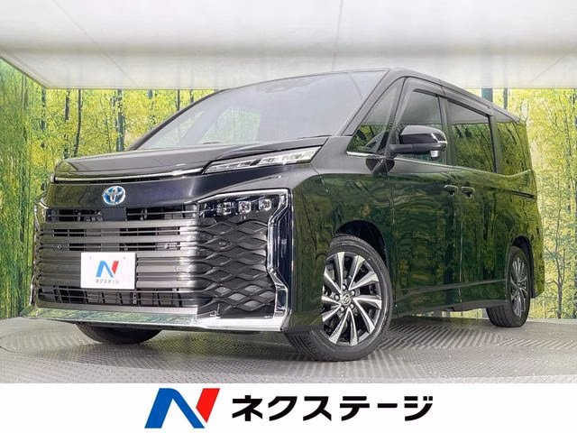 TOYOTA VOXY