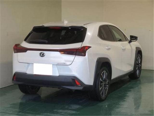 Lexus UX250h