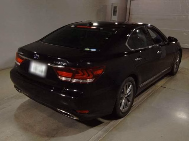 Lexus LS600h