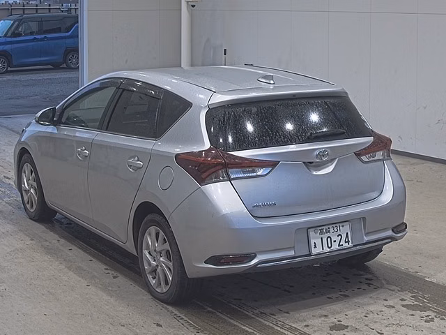 TOYOTA AURIS