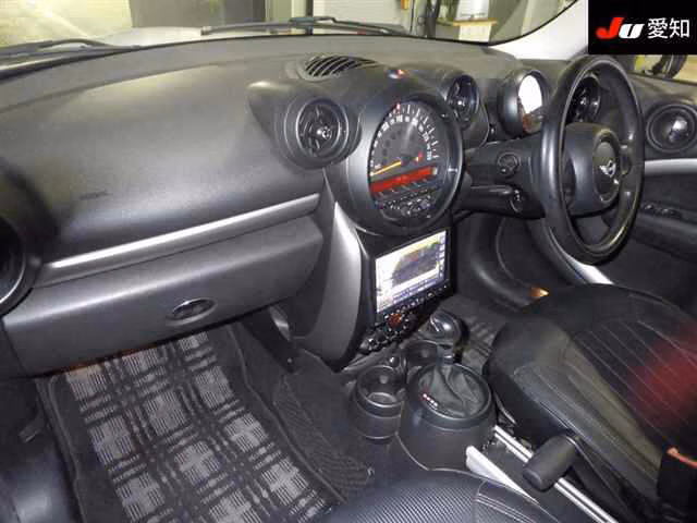 MINI CROSSOVER