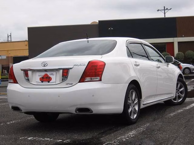 Toyota Crown Majesta
