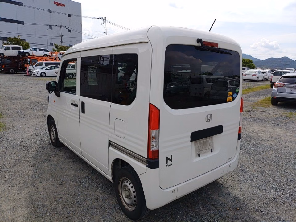 HONDA N-VAN
