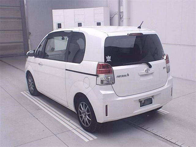 TOYOTA SPADE