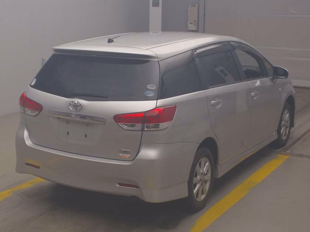 TOYOTA WISH