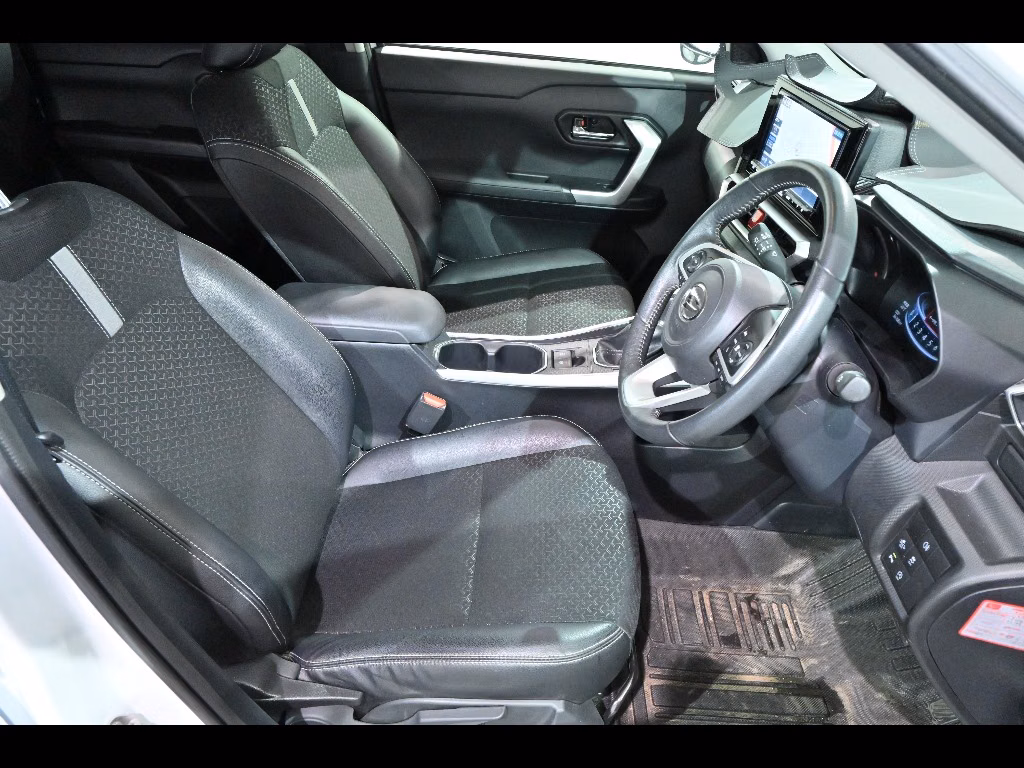 DAIHATSU ROCKY
