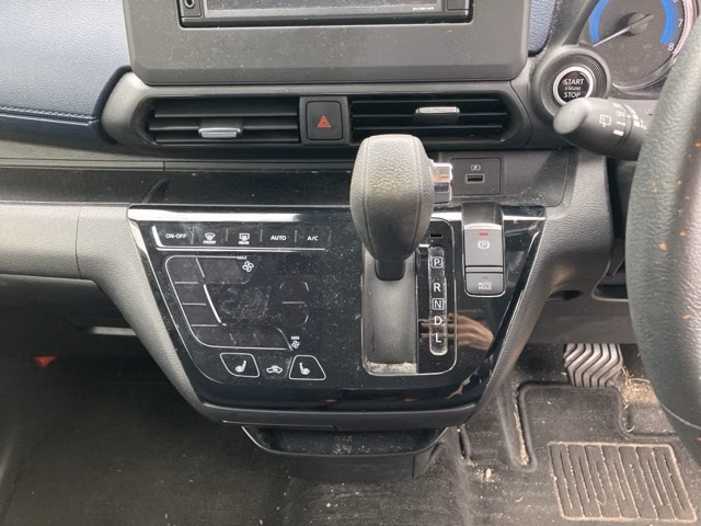 MITSUBISHI EK X