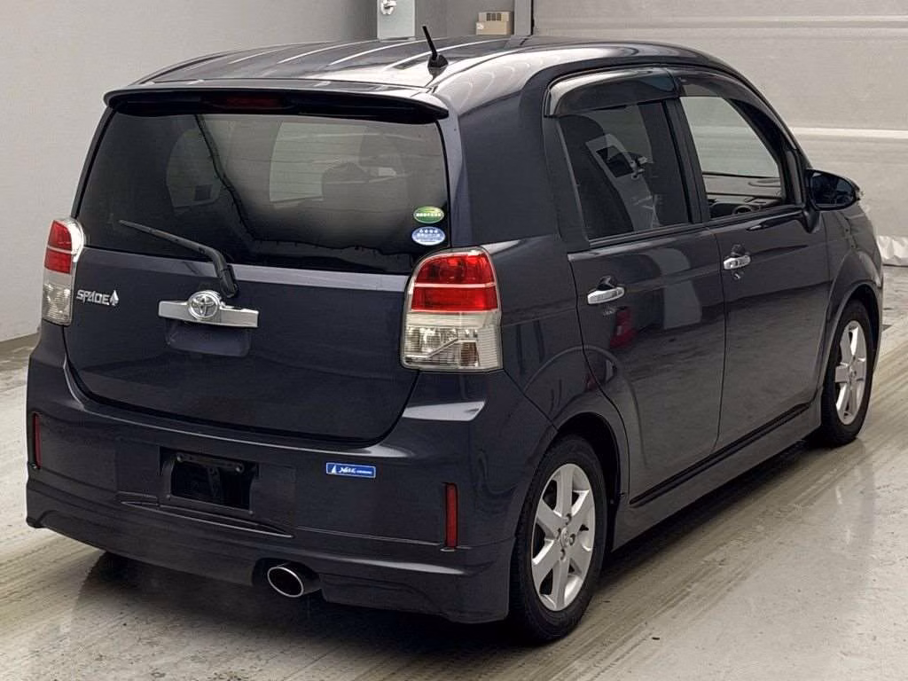 TOYOTA SPADE