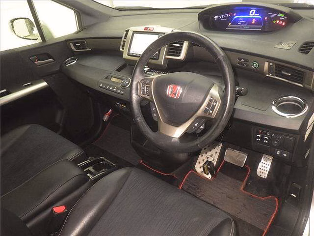 HONDA FREED SPIKE