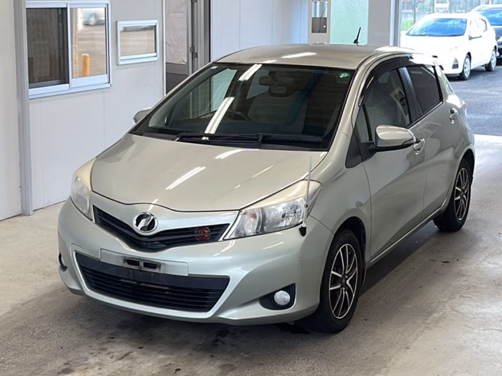 TOYOTA VITZ